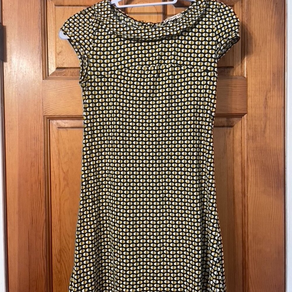 Forever brand yellow/black/white mini dress with cap sleeves and collar